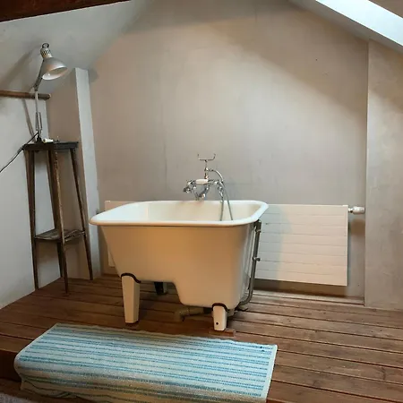 Apartment Romantic In